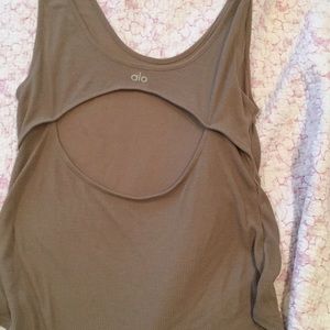 Alo women’s yoga top